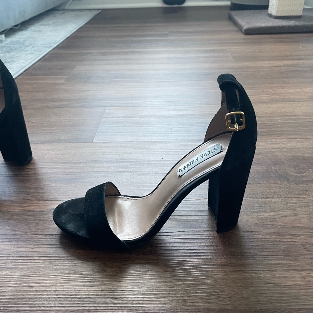 Steve Madden Black Suade Open Toed Shoes